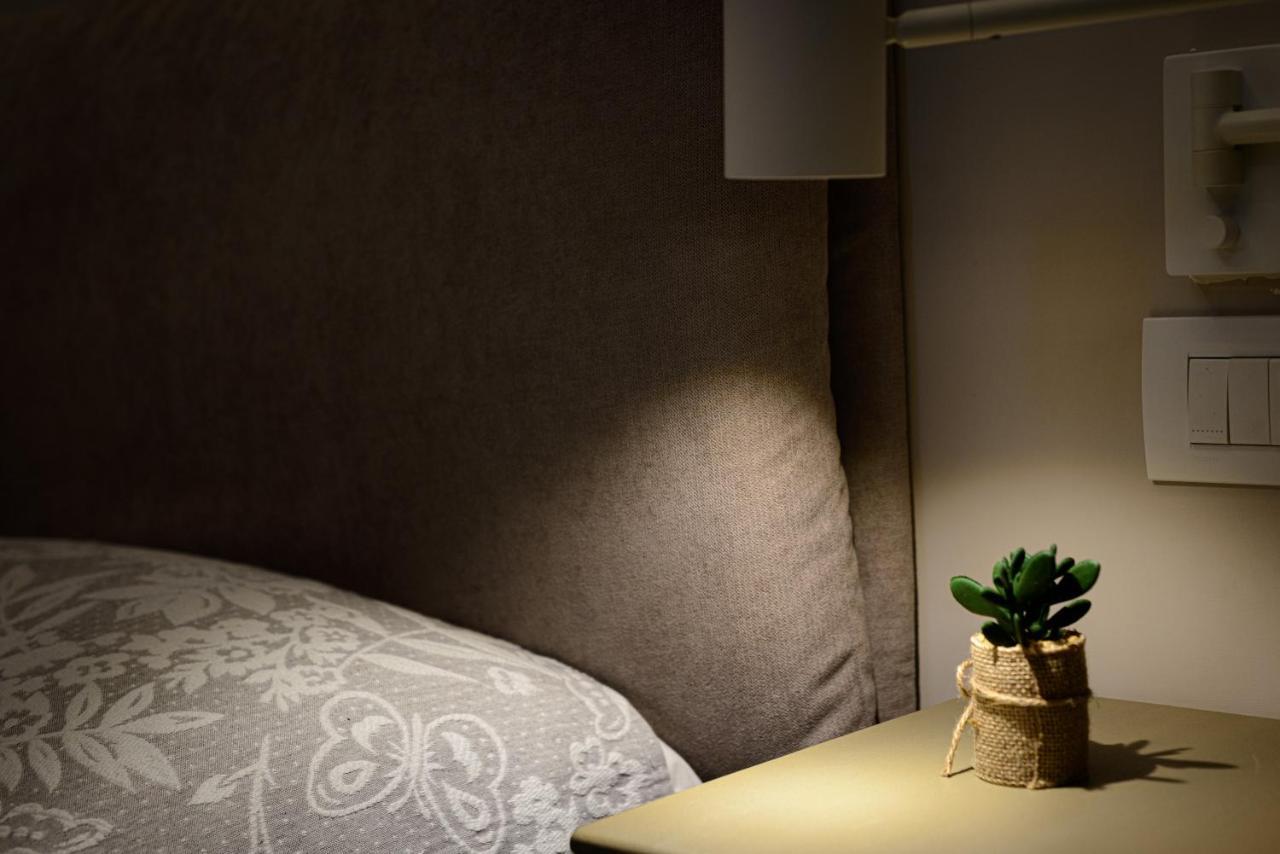 Dimorart Design Accomodations In Napoli Extérieur photo