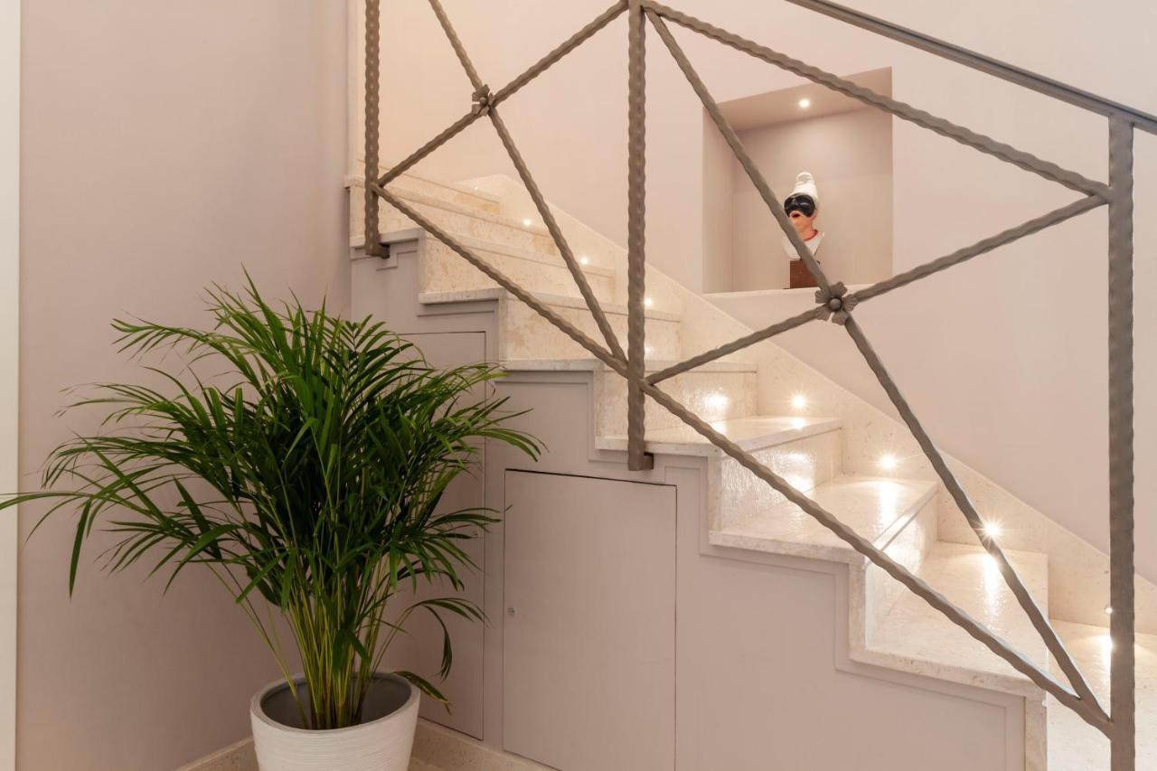 Dimorart Design Accomodations In Napoli Extérieur photo